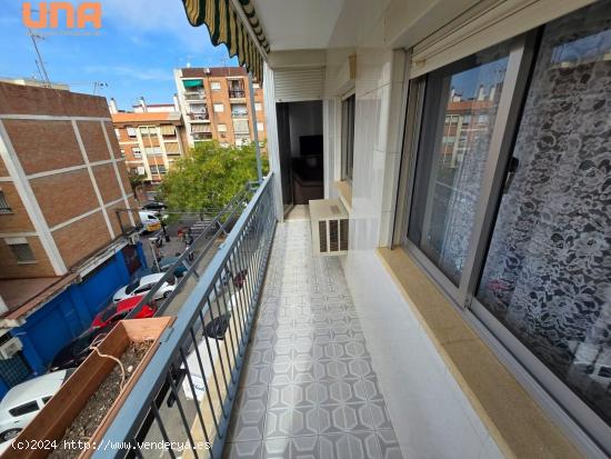 Piso en Avenida de Cadiz (justo al lado Plaza de Andalucia) listo para entrar a vivir - CORDOBA