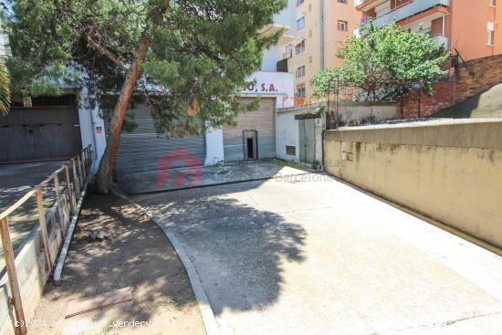 Nave comercial en Sant Feliu Centre de 486 m2 en planta baja. - BARCELONA