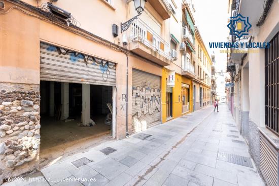  LOCAL COMERCIAL EN CALLE CRUZ JUNTO PUENTEZUELAS - GRANADA 