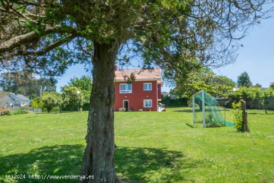 CASA CON HERMOSA FINCA EN LUBRE (BERGONDO) - A CORUÑA