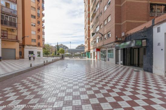  OPORTUNIDAD IDEAL PARA ESTABLECER TU NEGOCIO EN FONTIVEROS - GRANADA 