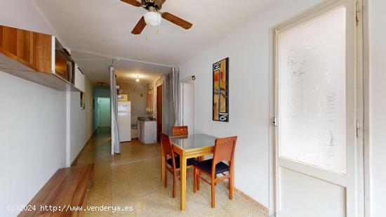 PISO DE 2 HABITACIONES Y BALCÓN EN BARBERÀ DEL VALLÈS - BARCELONA