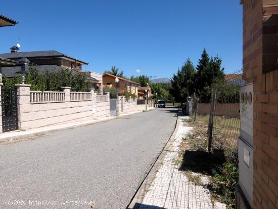 PARCELA EN EL CASCO URBANO DE GUADARRAMA - MADRID