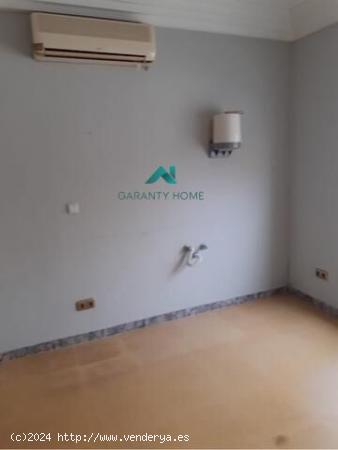 Local de alquiler y venta en Bellavista, Sevilla - SEVILLA