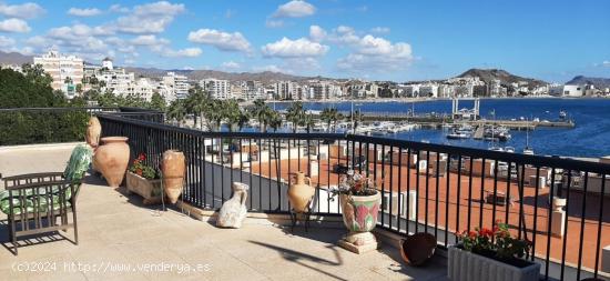 EXCLUSIVO ATICO CON 100M2 DE TERRAZA Y VISTAS AL PUERTO DE AGUILAS - MURCIA