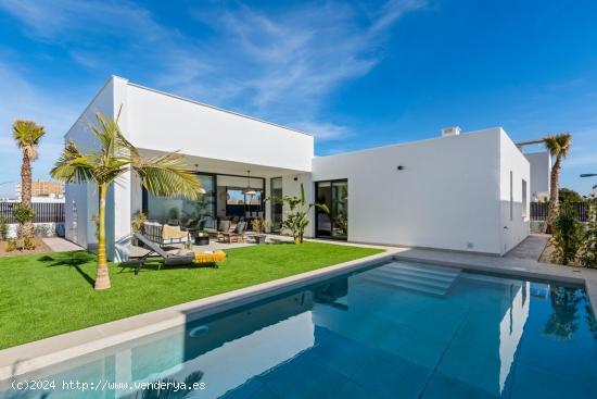  VILLAS DE OBRA NUEVA EN MAR DE CRISTAL - MURCIA 