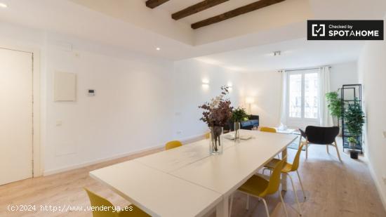 Apartamento de 3 dormitorios en alquiler en Barcelona - BARCELONA