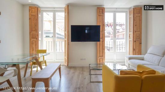  Apartamento de 4 habitaciones en alquiler en Centro - MADRID 