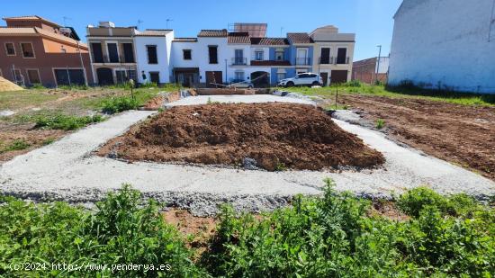  Solar de uso residencial en Cantillana - SEVILLA 