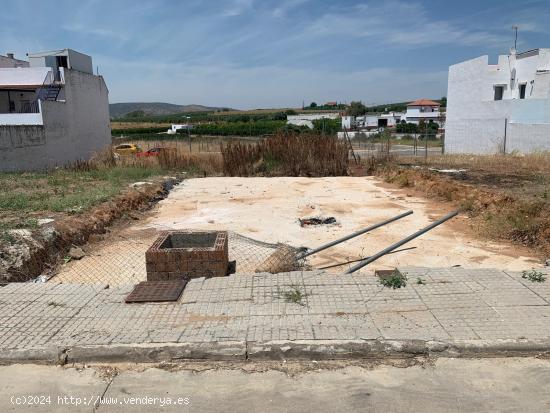 Solar de uso residencial en Cantillana - SEVILLA