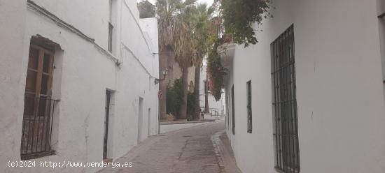 LOCAL COMERCIAL EN EL CENTRO DE VEJER - CADIZ