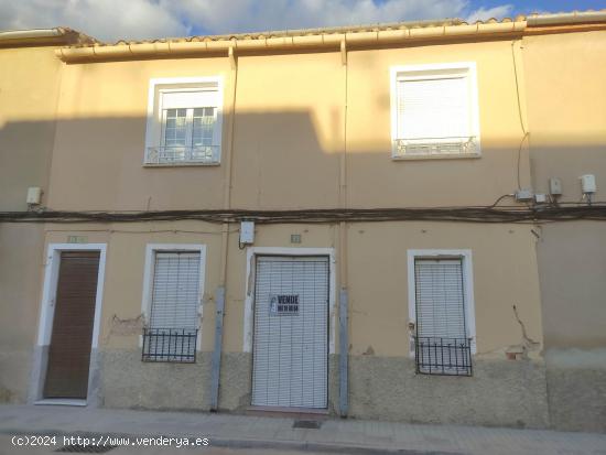  VIVIENDA EN PLANTA BAJA CON PATIO Y TERRAZA - ALBACETE 