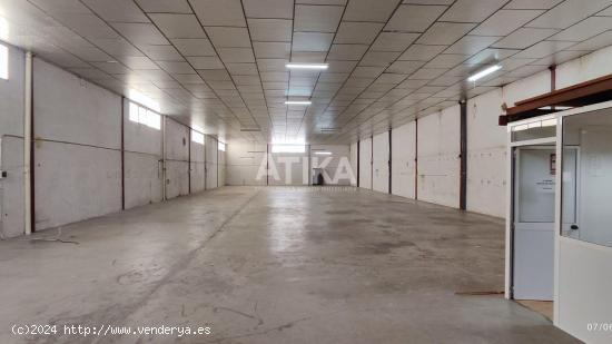 NAVE INDUSTRIAL 700 m2 EN ALQUILER - VALENCIA