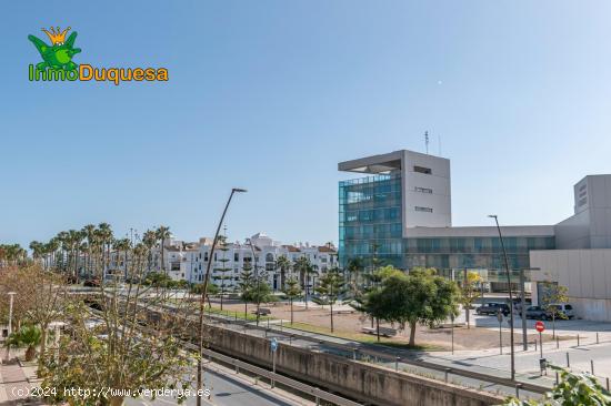 A escasos 3 minutos de la playa... - GRANADA