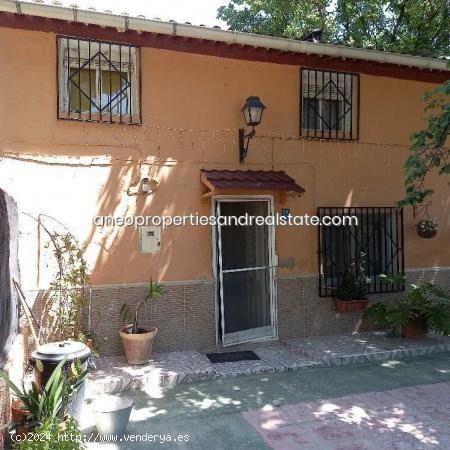 CASA GRANDE CON PISCINA Y GRANDES ESPACIOS - ALICANTE