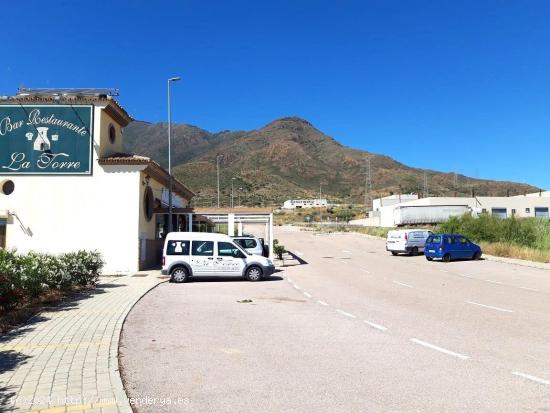 EN VENTA TRES PARCELAS INDUSTRIALES CON 900 M2 EDIFICABLES. - MALAGA