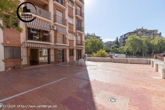  Piso con enorme terraza, y con plaza de garaje y trastero, junto al Paseo del Violón - GRANADA 