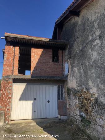 Casa adosada a reformar el interior , tejado nuevo , sin terreno - CANTABRIA