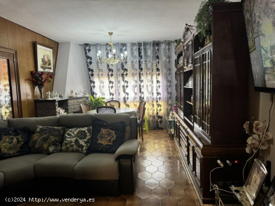 Unifamiliar adosada en venta  en Torà - Lleida