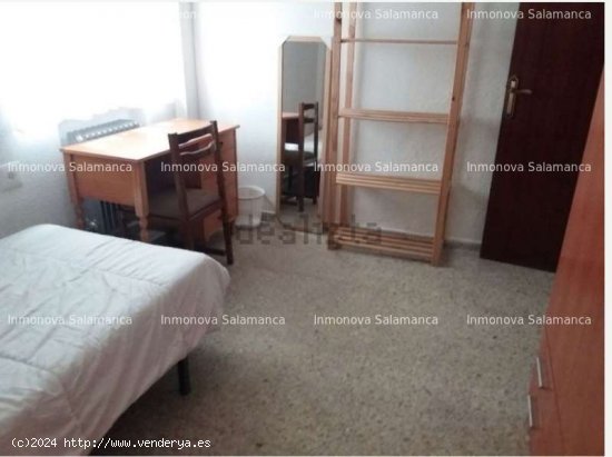 SALAMANCA (Avda. Portugal) 4 d., 1 wc. y 1 aseo.800€. - Salamanca