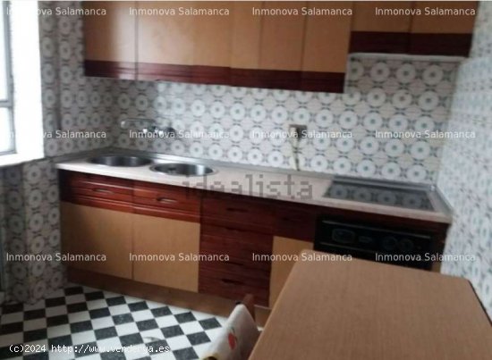 SALAMANCA (Avda. Portugal) 4 d., 1 wc. y 1 aseo.800€. - Salamanca