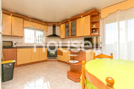 Casa en venta de 300 m² en Carrer Mercè Rodoreda, 08635 Sant Esteve Sesrovires (Barcelona)