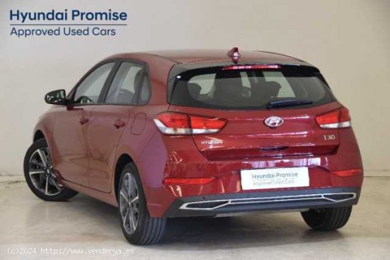 Hyundai i30 ( 1.5 DPI Klass SLX 110 )  - Jaén