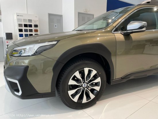 Subaru Outback 2.5i CVT Lineartronic AWD 170cv TOURING - Badalona