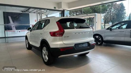 Volvo XC40 Core, T2 Automatica  Gasolina de 2024 con 7 Km por 38.500 EUR. en Barcelona