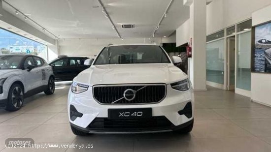 Volvo XC40 Core, T2 Automatica  Gasolina de 2024 con 7 Km por 38.500 EUR. en Barcelona