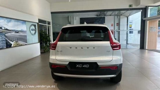 Volvo XC40 Core, T2 Automatica  Gasolina de 2024 con 7 Km por 38.500 EUR. en Barcelona