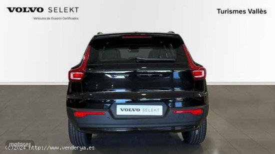 Volvo XC40 Black Edition Plus, B3 Mild hybrid, Gasolina de 2024 con 7 Km por 45.900 EUR. en Barcelon