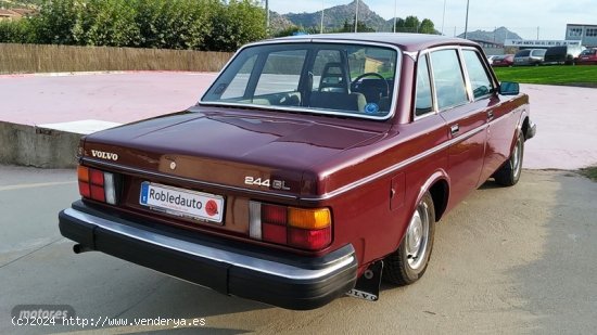 Volvo 244 GL de 1981 con 229.458 Km por 5.900 EUR. en Madrid