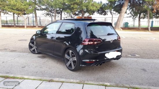 Volkswagen Golf R 2.0 TSI 300CV de 2015 con 128.000 Km por 23.400 EUR. en Madrid