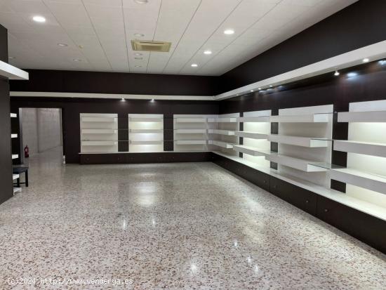 ESTUPENDA NAVE IDEAL PARA VENTAS EN INMEJORABLE UBICACIÓN COMERCIAL EN CARRÚS - ALICANTE