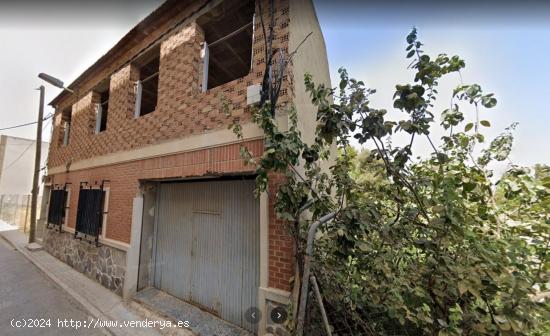 SE VENDE CASA URBANA CON TERRENO A REFORMAR EN ZARANDONA - MURCIA