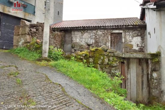  CASA PARA REFORMAR EN LA ZONA DE CASTRO DE BEIRO-AMOEIRO - ORENSE 