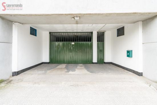 Garaje cerrado en la zona Dávila Centro de Santander - CANTABRIA