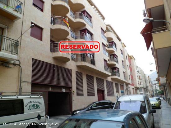  🚗 ¡Plaza de Garaje en el Centro de Orihuela! 🏙️ Oportunidad en Edificio GAUDI 🆕 - ALICAN 