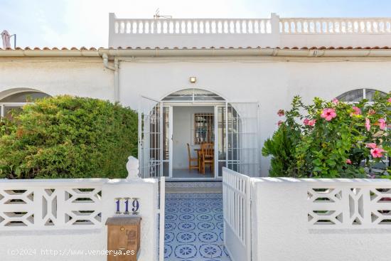 Acogedor Bungalow sin vecinos en Torrevieja – Ideal para la Vida Tranquila - ALICANTE