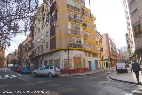  LOCAL COMERCIAL de 117 m2 diáfano, en zona ARRABAL - PARQUE TIO JORGE - ZARAGOZA 