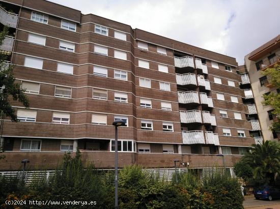  VIVIENDA, GARAJE Y TRASTERO - ALBACETE 