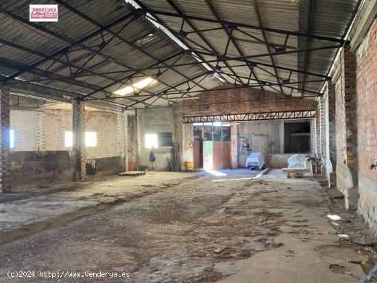 VENTA DE NAVE  Y SUELO INDUSTRIAL EN SOLLANA - VALENCIA