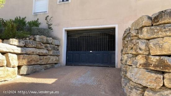  Plazas de garaje a la venta en urbanización Hacienda de Casares. - MALAGA 