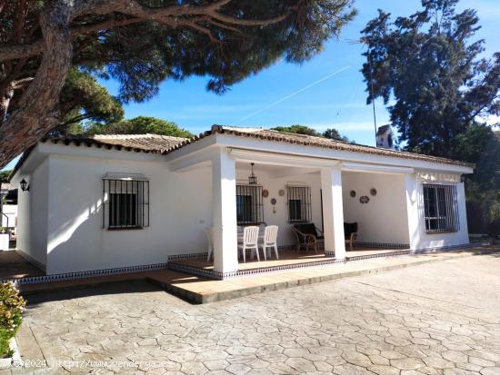 Chalet a 150 metros del mar, playa La Barrosa - CADIZ