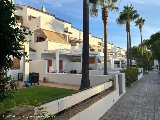 Apartamento en planta baja a 700 metros del mar, playa La Barrosa - CADIZ