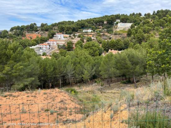 PIENSAS EN VIVIR MEJOR? Puedes empezar por vivir en plena naturaleza en Urbanización la Coma - CAST