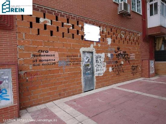 LOCAL COMERCIAL EN BRUTO EN ZONA RESIDENCIAL DE PARLA. 385 m2, MADRID. - MADRID