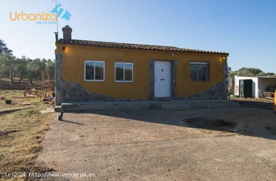 CHALET EN EL MANANTIO - BADAJOZ