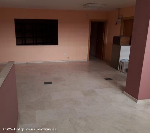 LOCAL COMERCIAL EN VENTA EN SAN FERNANDO - BADAJOZ